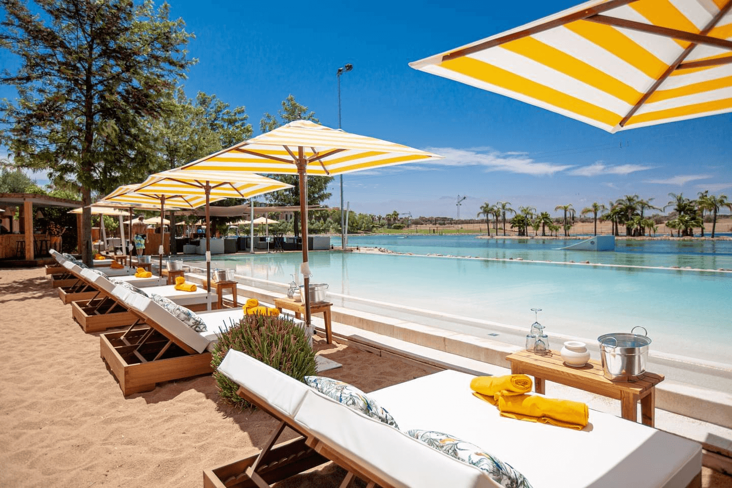 Beach Club Marrakech 2026 : Le Guide Complet des Meilleurs Spots